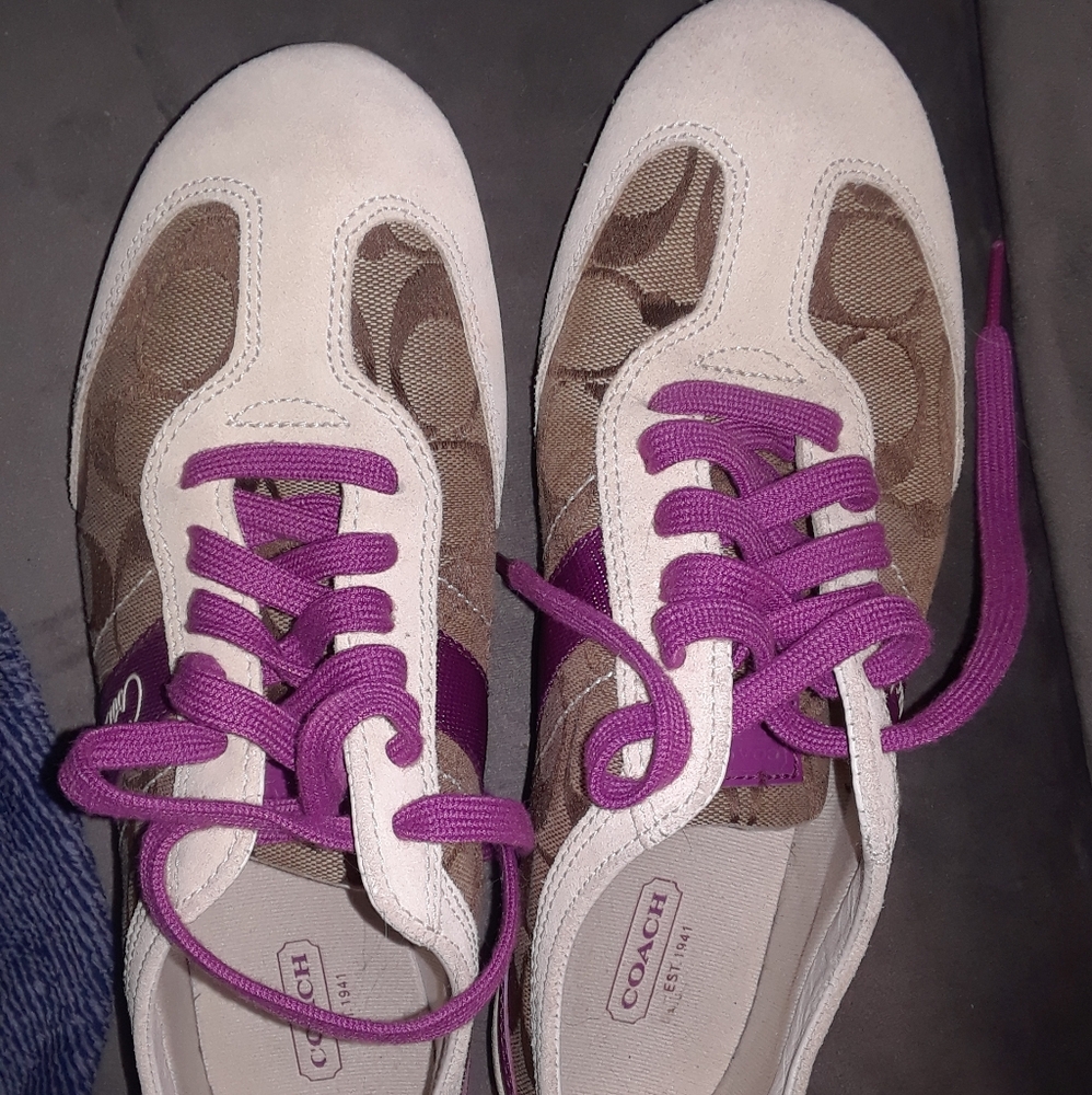 Coach Baylee sneakers with pink laces. Size 9M
